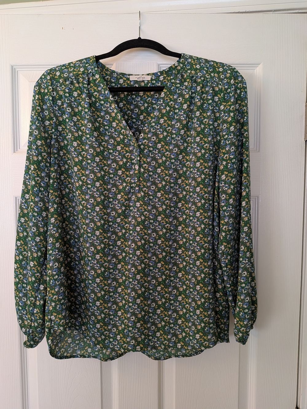 Women's Green Floral Long-Sleeve Blouse